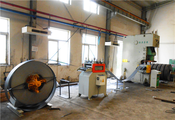 口罩鼻梁條設備，自動材料架